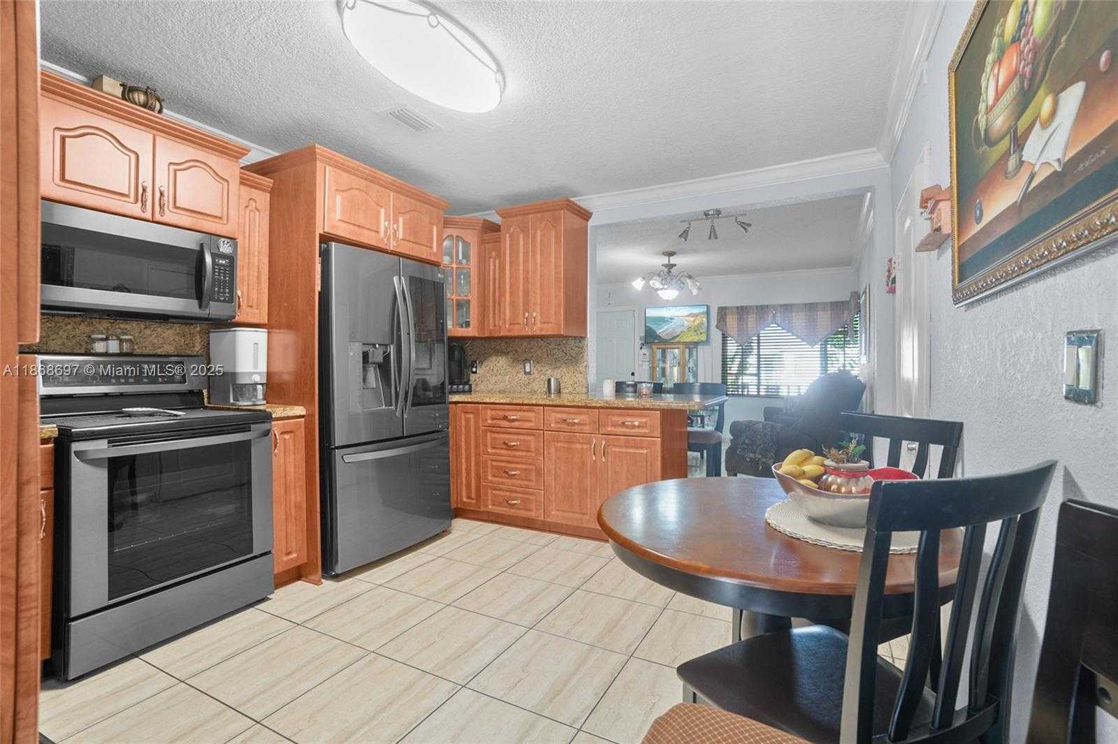 Small Image of 5621 EAST 1ST AVE, Hialeah Number 13
