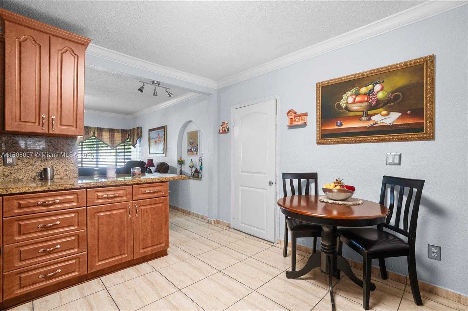 Small Image of 5621 EAST 1ST AVE, Hialeah Number 14
