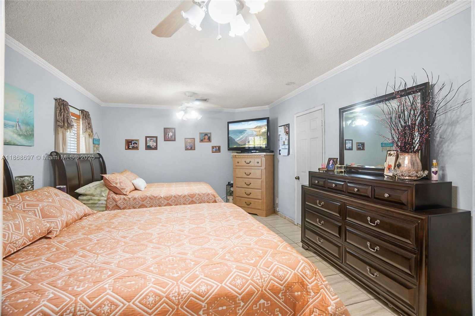 Small Image of 5621 EAST 1ST AVE, Hialeah Number 15