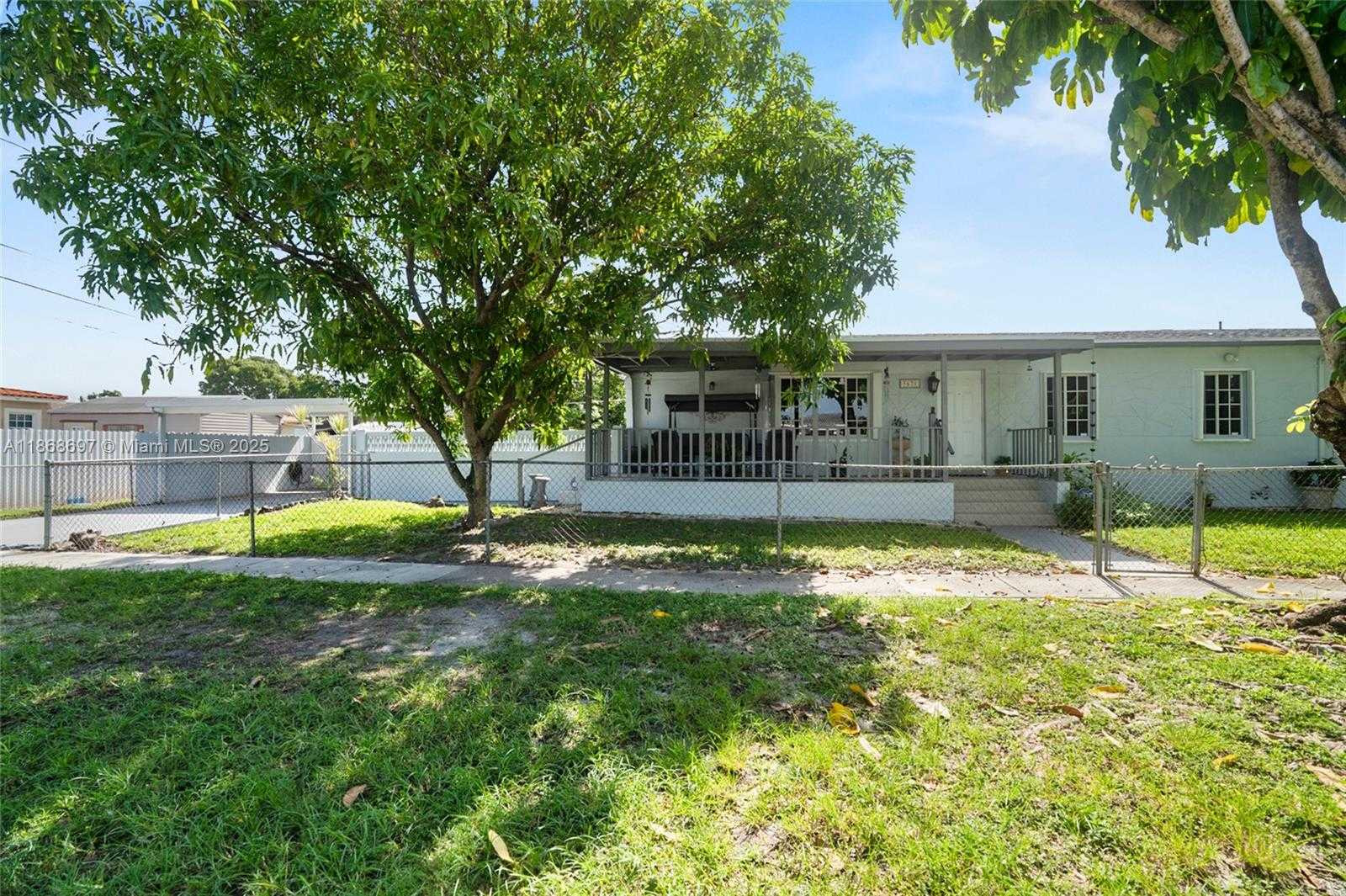 Small Image of 5621 EAST 1ST AVE, Hialeah Number 2