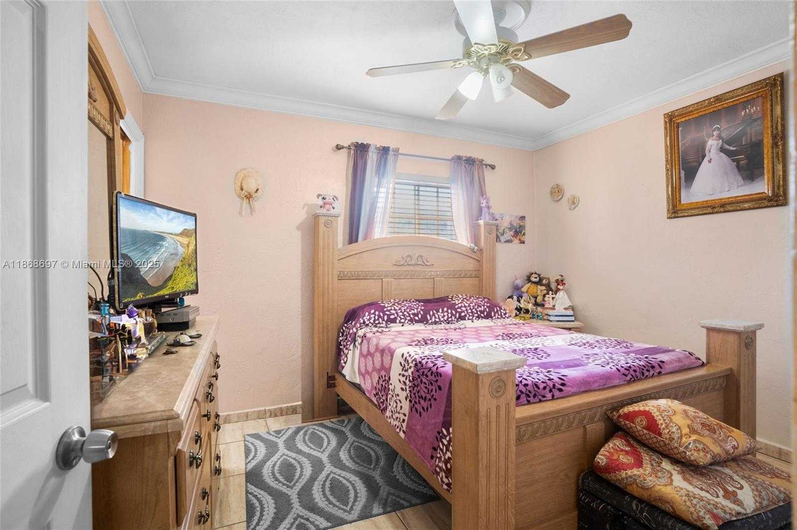 Small Image of 5621 EAST 1ST AVE, Hialeah Number 21