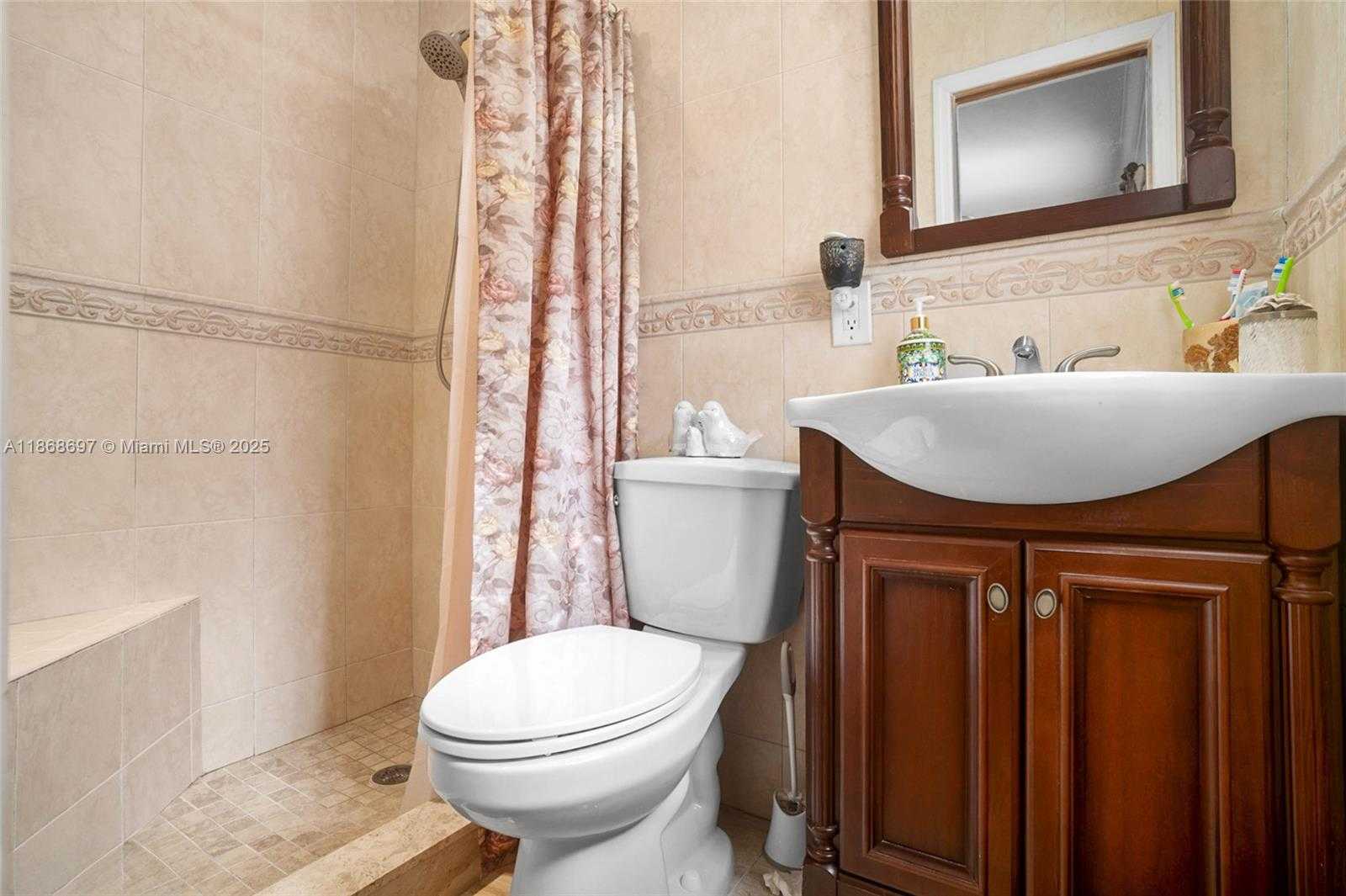 Small Image of 5621 EAST 1ST AVE, Hialeah Number 22