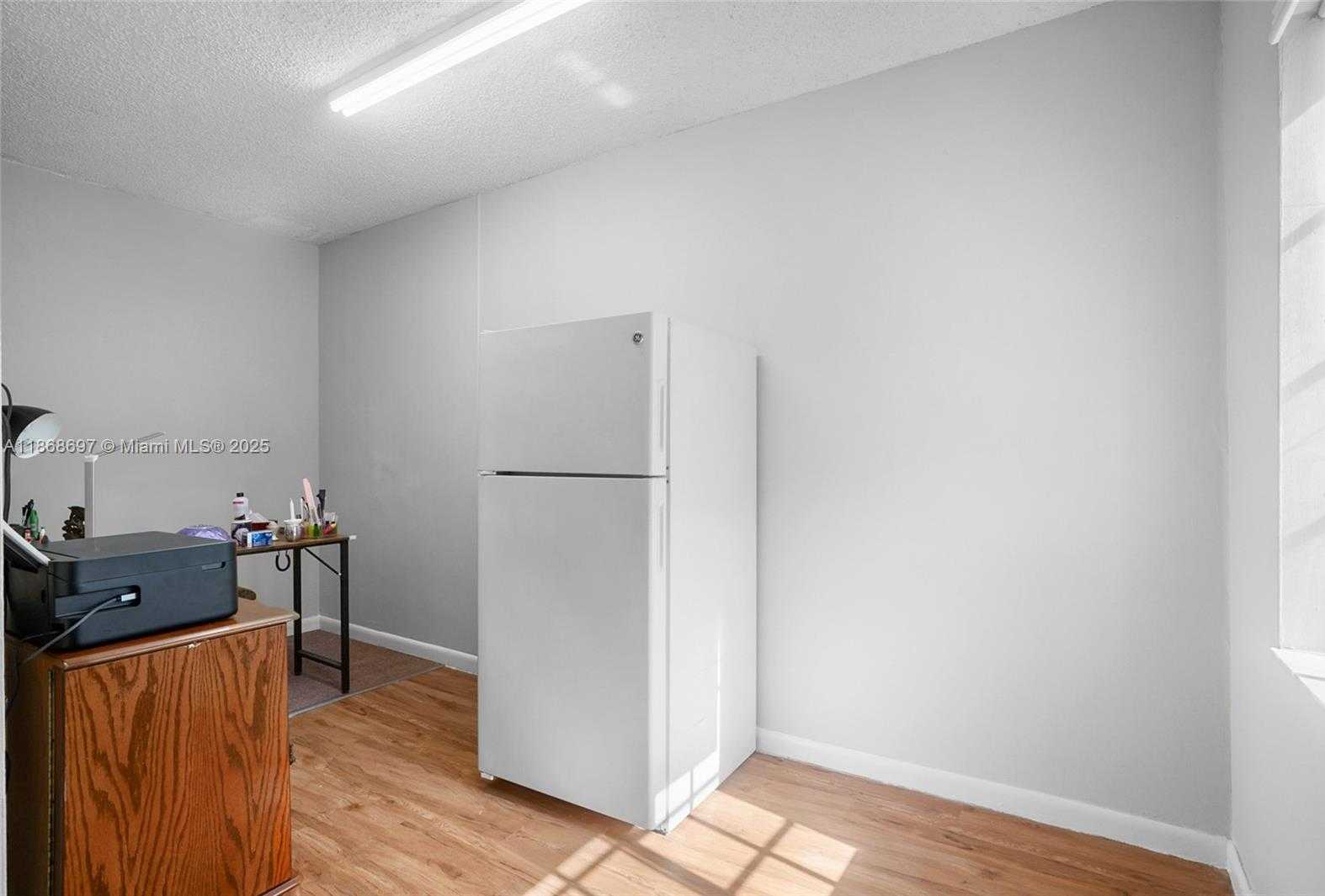 Small Image of 5621 EAST 1ST AVE, Hialeah Number 23