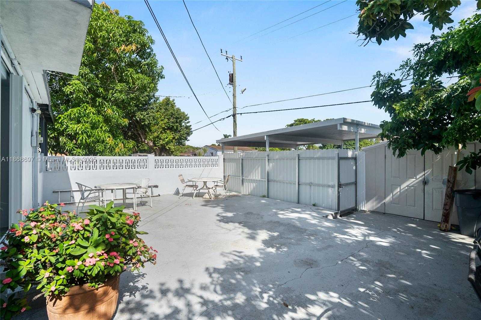 Small Image of 5621 EAST 1ST AVE, Hialeah Number 29