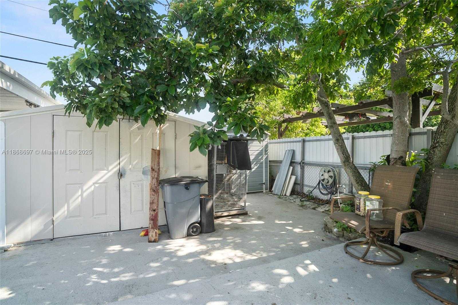 Small Image of 5621 EAST 1ST AVE, Hialeah Number 30
