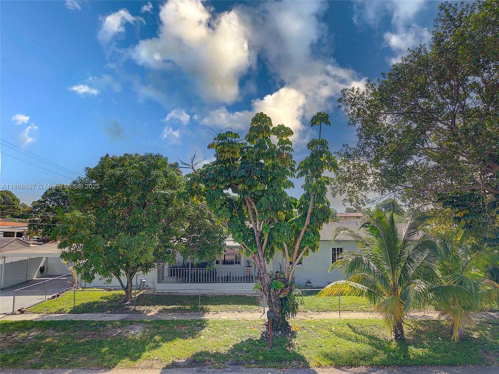 Small Image of 5621 EAST 1ST AVE, Hialeah Number 35