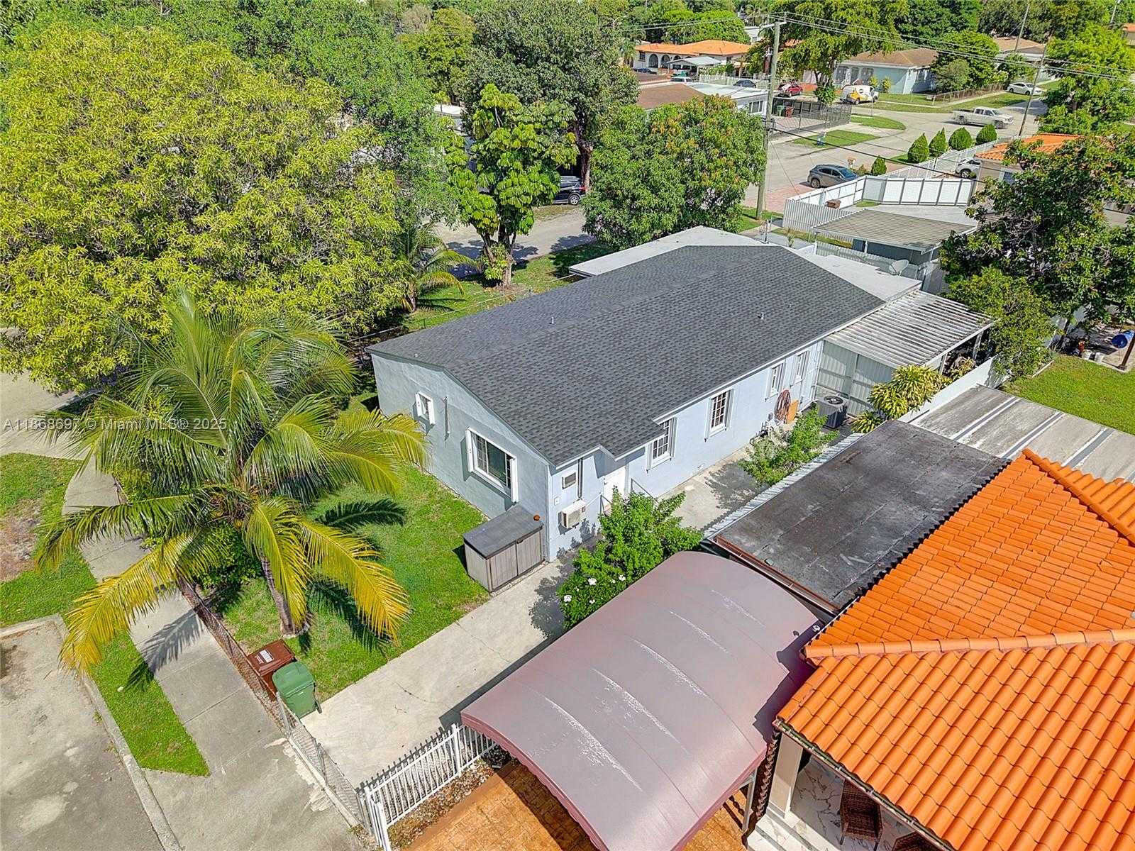 Small Image of 5621 EAST 1ST AVE, Hialeah Number 39
