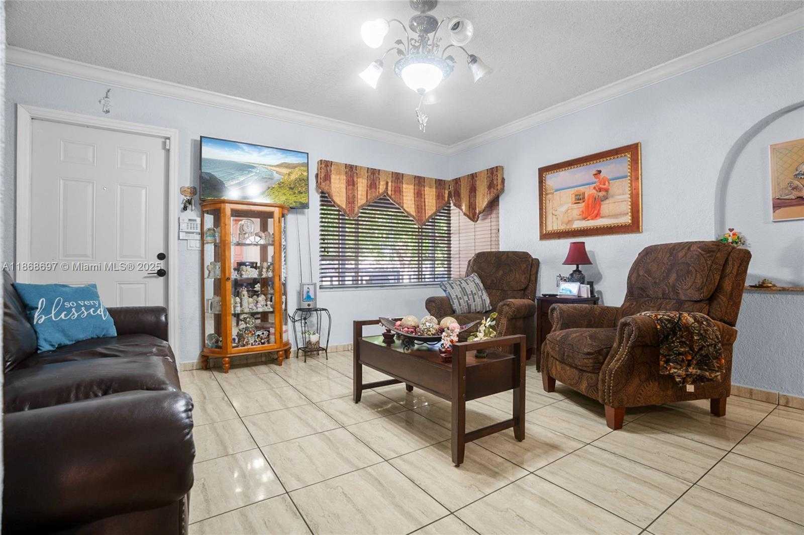 Small Image of 5621 EAST 1ST AVE, Hialeah Number 9