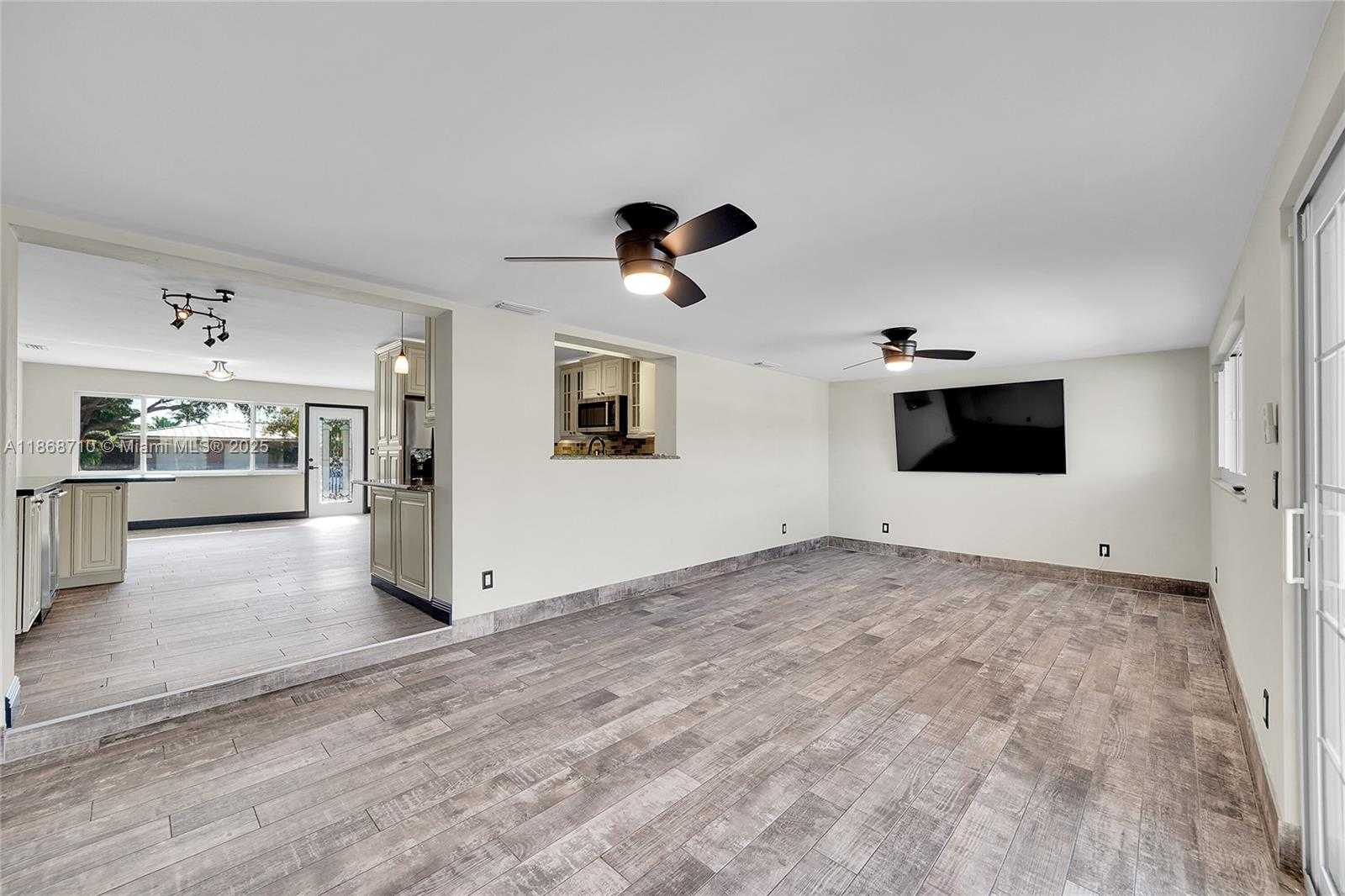 Small Image of 351 SOUTH EAST 16TH AVE, Pompano Beach Number 13