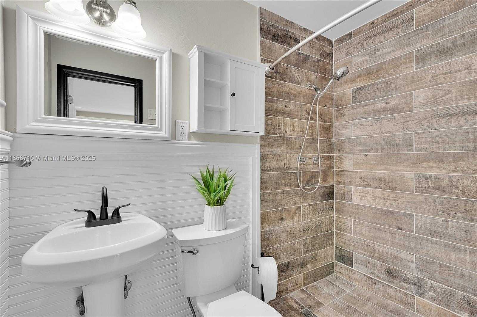 Small Image of 351 SOUTH EAST 16TH AVE, Pompano Beach Number 24