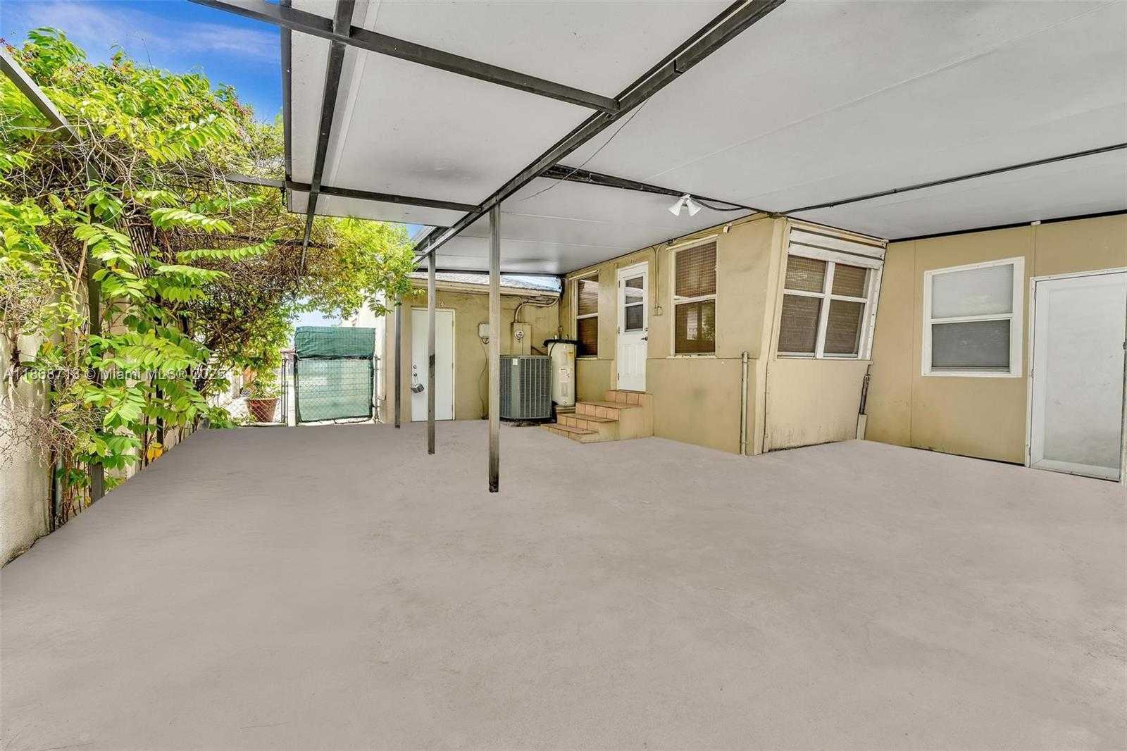 Small Image of 340 WEST 55TH ST, Hialeah Number 28