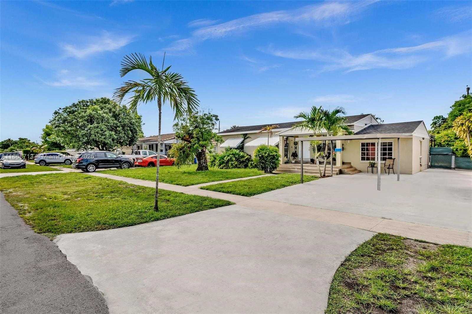 Small Image of 340 WEST 55TH ST, Hialeah Number 3