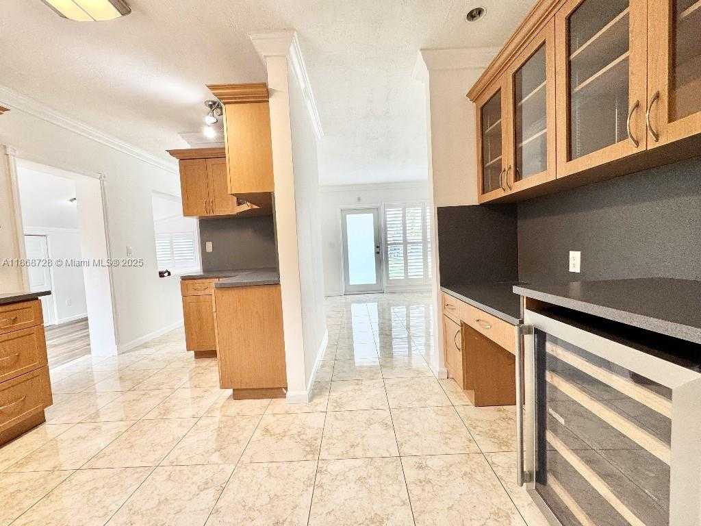 Small Image of 6580 WEST 12TH CT, Hialeah Number 12