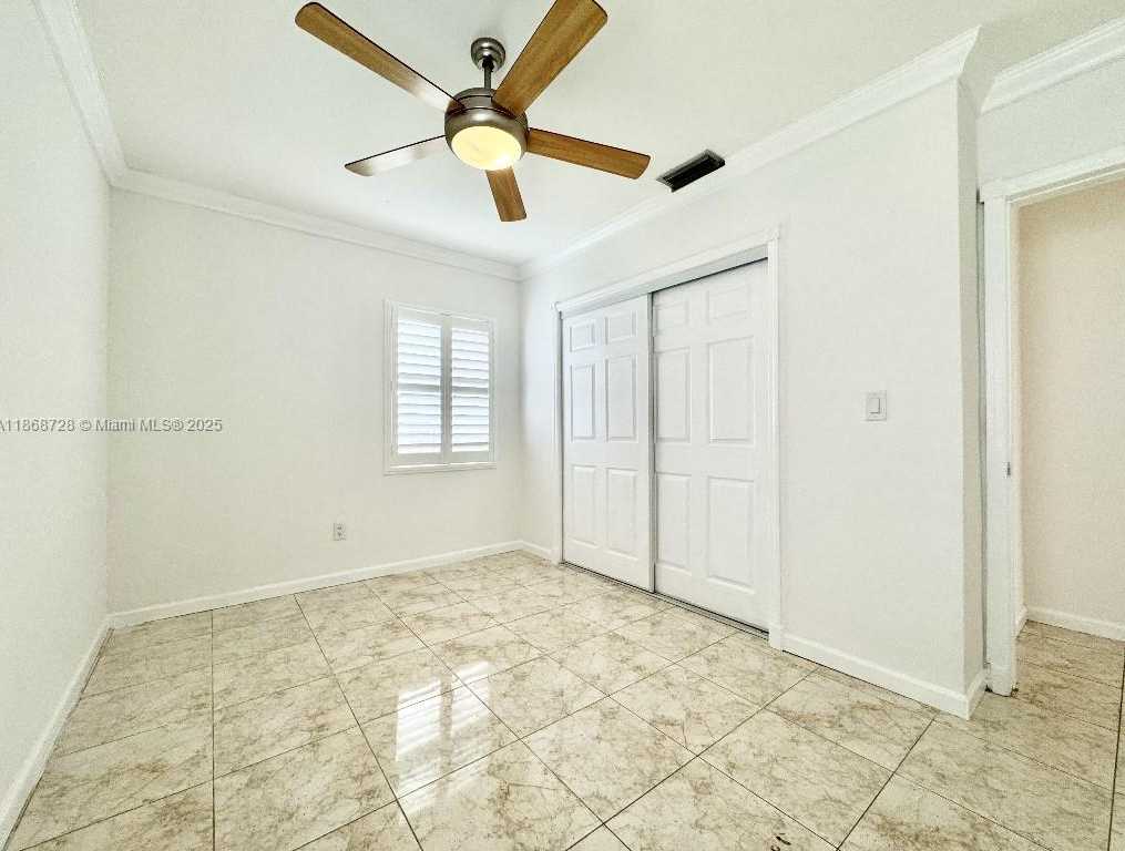 Small Image of 6580 WEST 12TH CT, Hialeah Number 17
