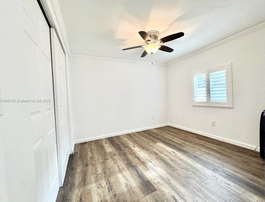 Small Image of 6580 WEST 12TH CT, Hialeah Number 18