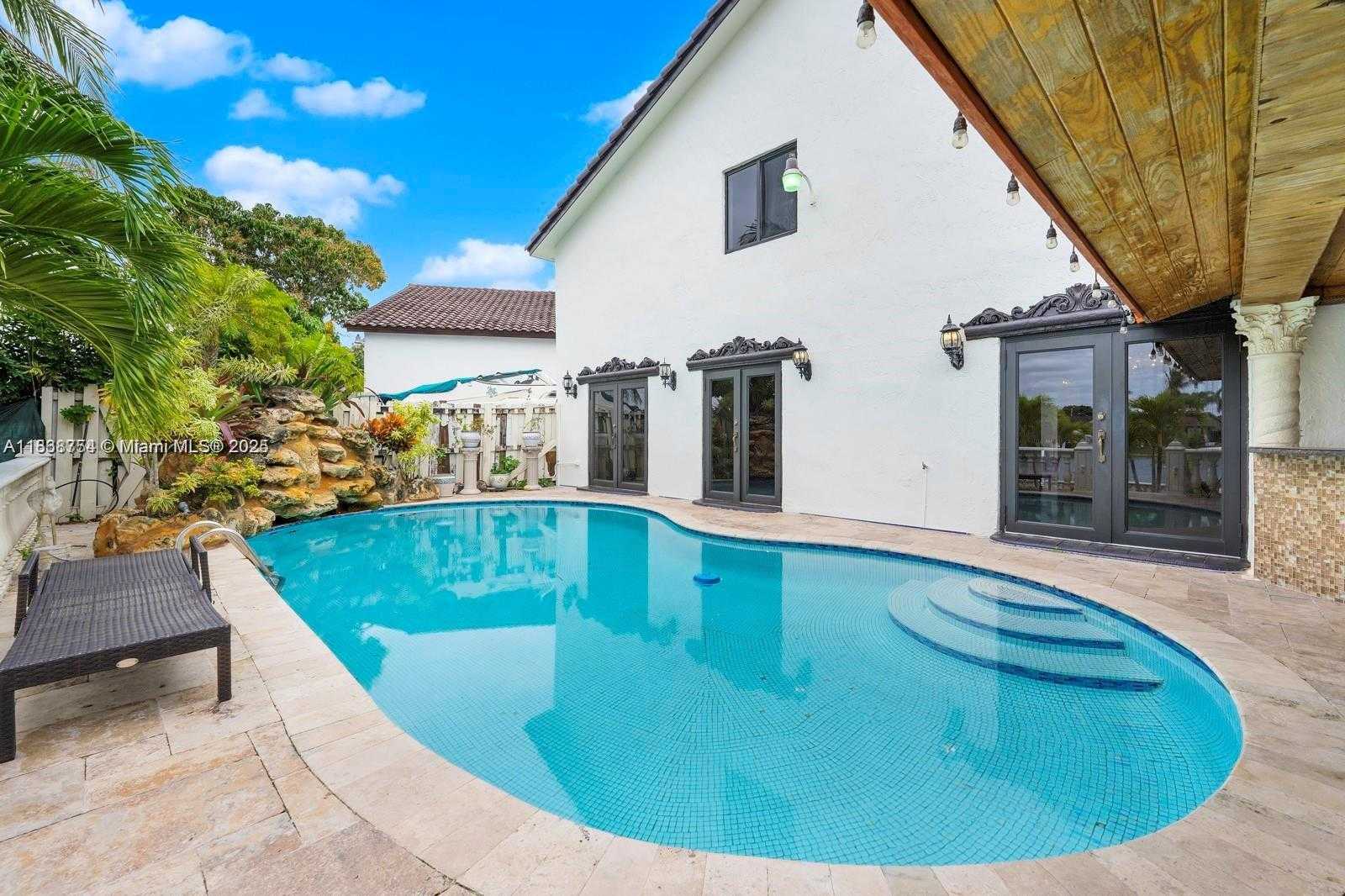 Small Image of 15331 SOUTH WEST 59TH ST, Miami Number 11