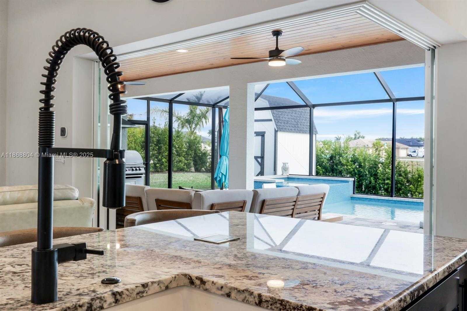 Small Image of 2590 SURFSIDE BLVD, Cape Coral Number 10