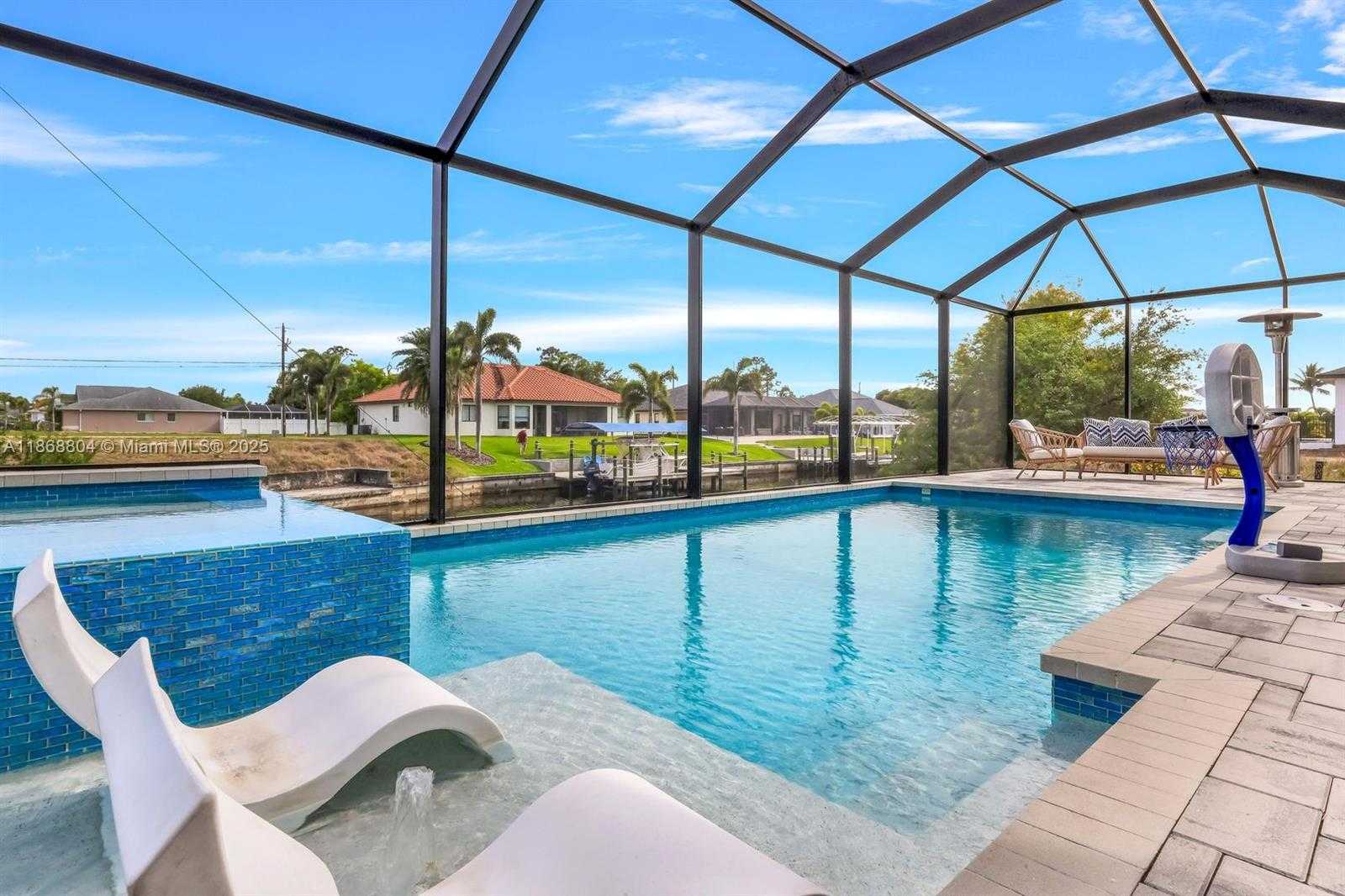 Small Image of 2590 SURFSIDE BLVD, Cape Coral Number 2