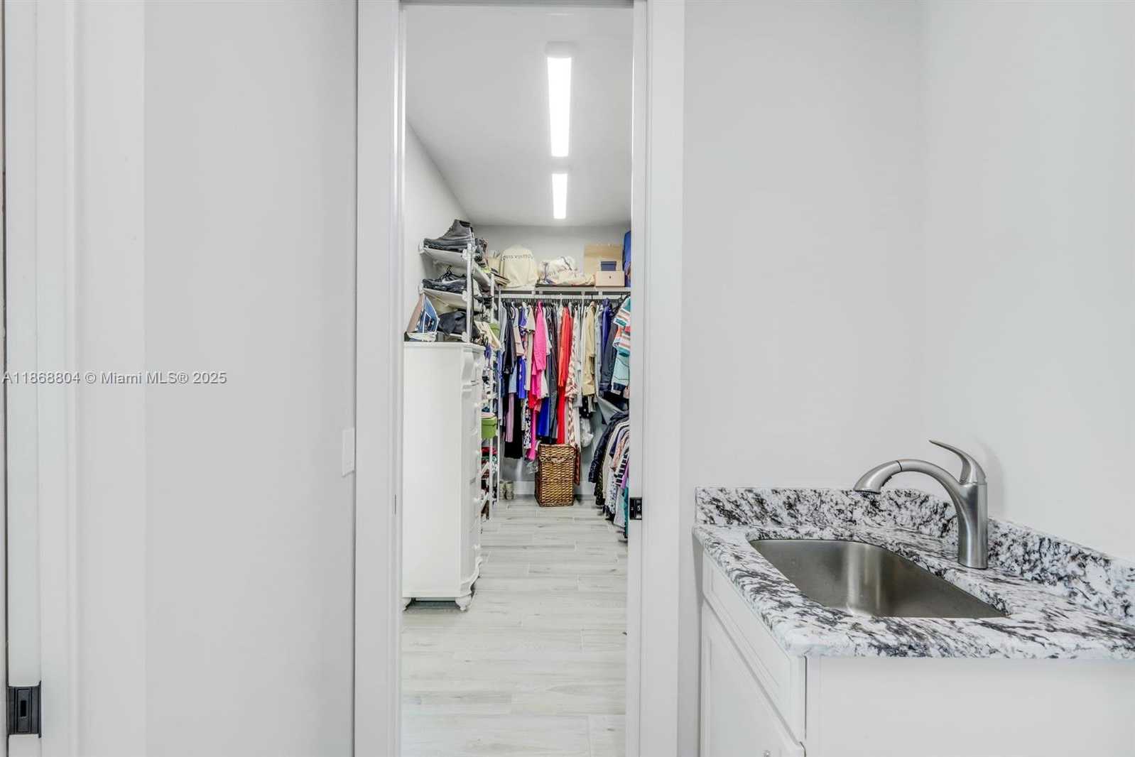 Small Image of 2590 SURFSIDE BLVD, Cape Coral Number 20
