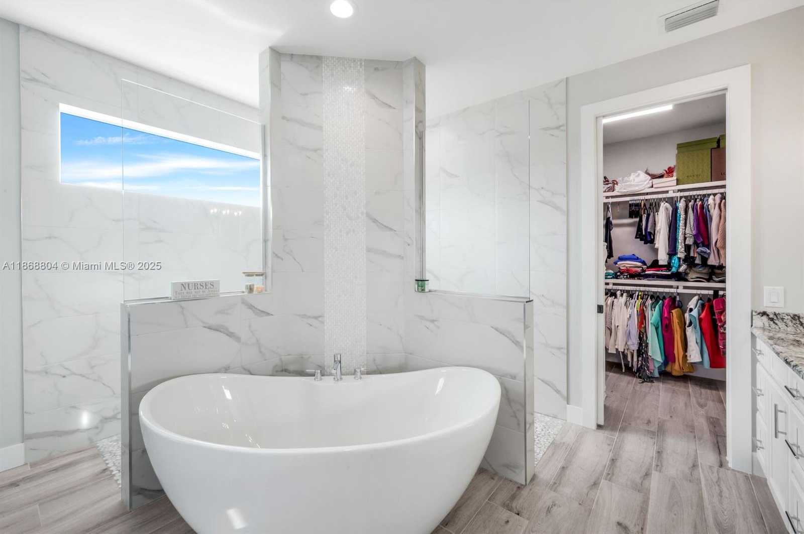 Small Image of 2590 SURFSIDE BLVD, Cape Coral Number 23