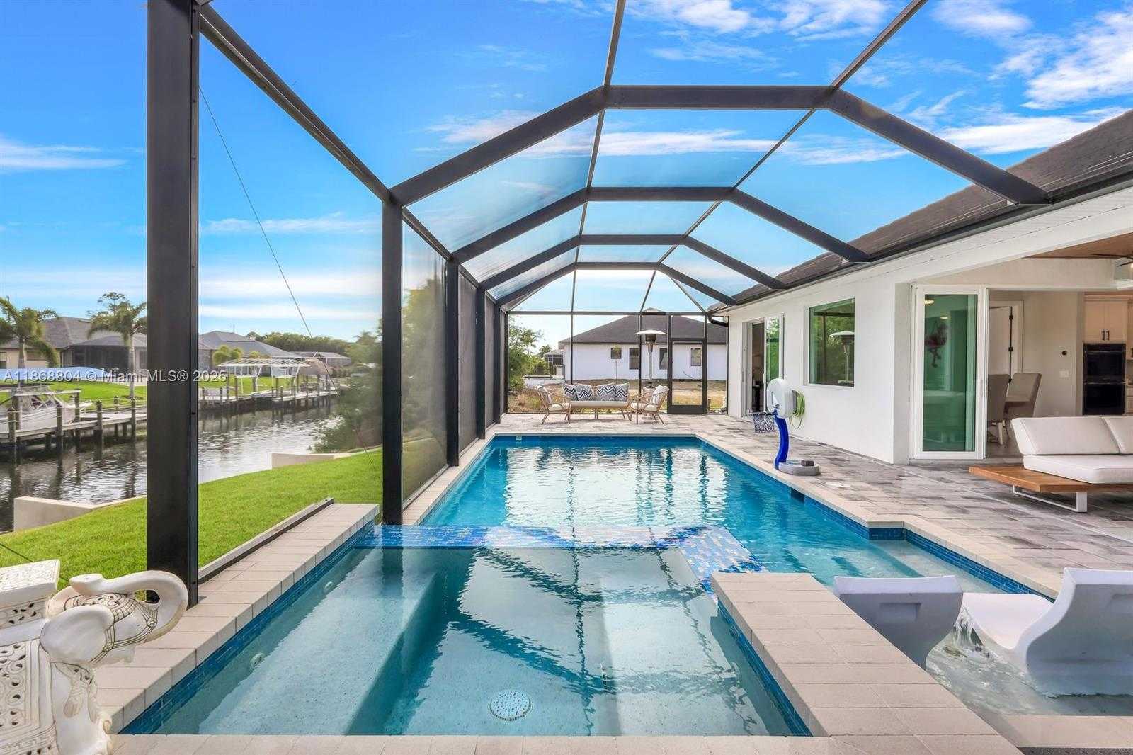 Small Image of 2590 SURFSIDE BLVD, Cape Coral Number 41