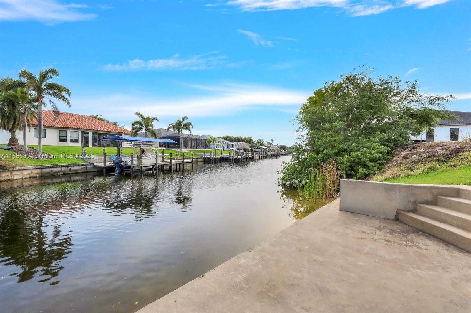 Small Image of 2590 SURFSIDE BLVD, Cape Coral Number 42