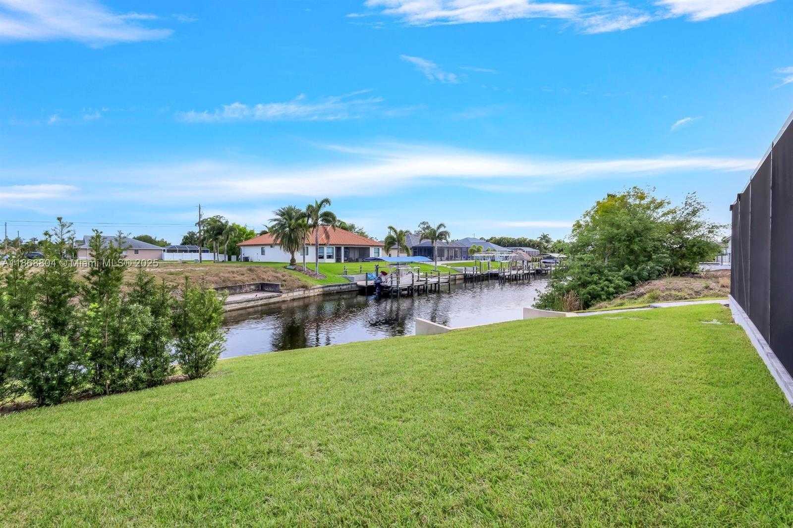 Small Image of 2590 SURFSIDE BLVD, Cape Coral Number 43