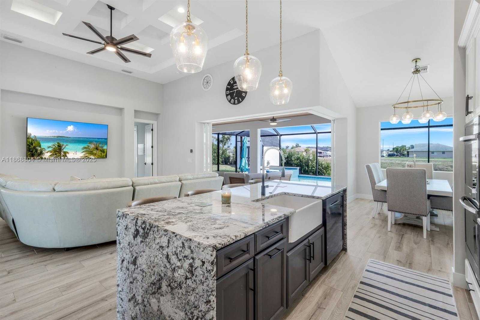 Small Image of 2590 SURFSIDE BLVD, Cape Coral Number 5