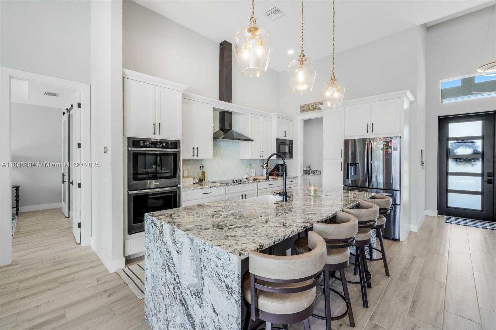 Small Image of 2590 SURFSIDE BLVD, Cape Coral Number 7