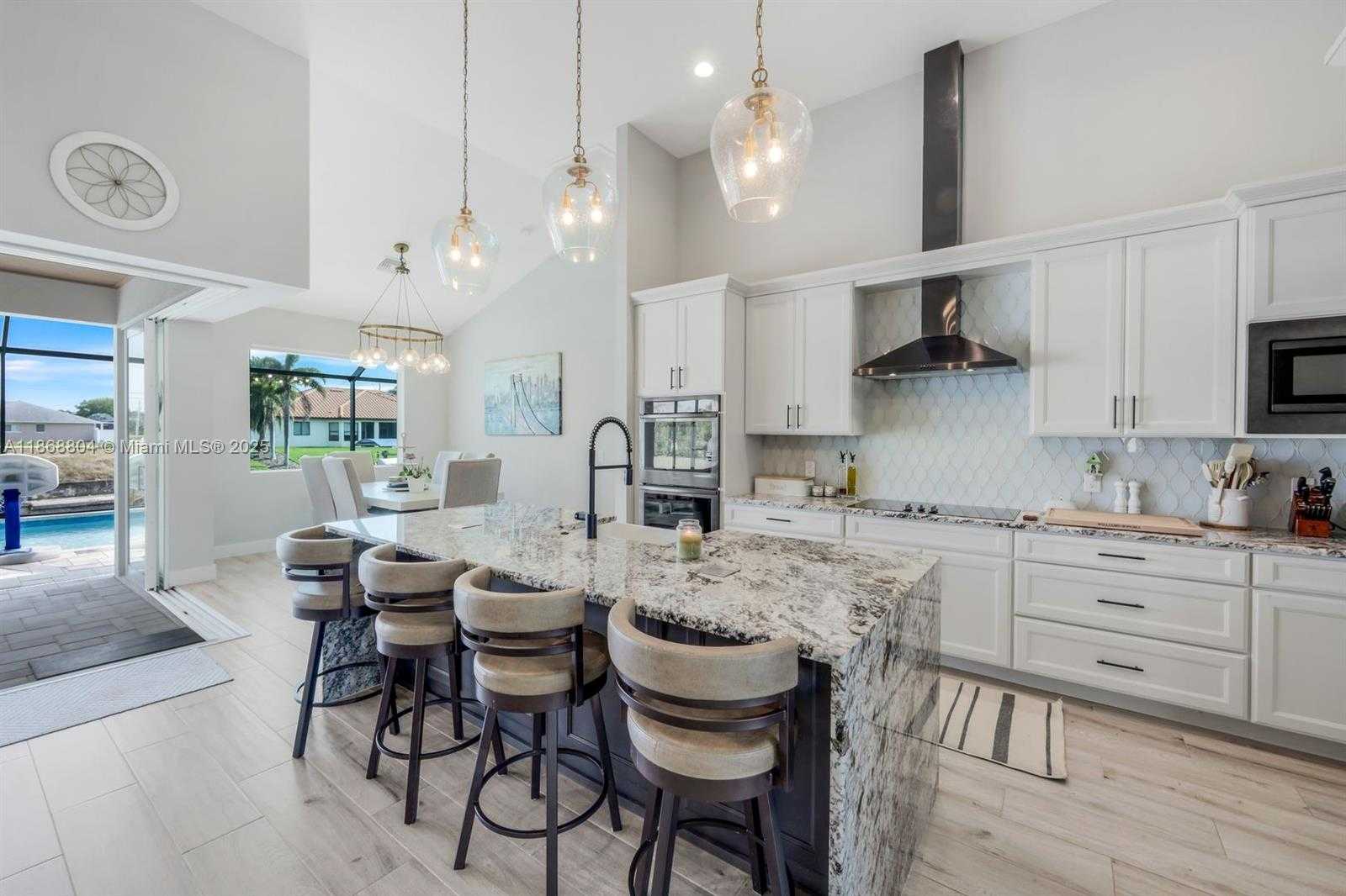 Small Image of 2590 SURFSIDE BLVD, Cape Coral Number 9