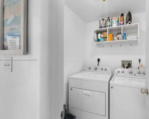 Small Image of 431 5TH ST, Key Colony Number 18