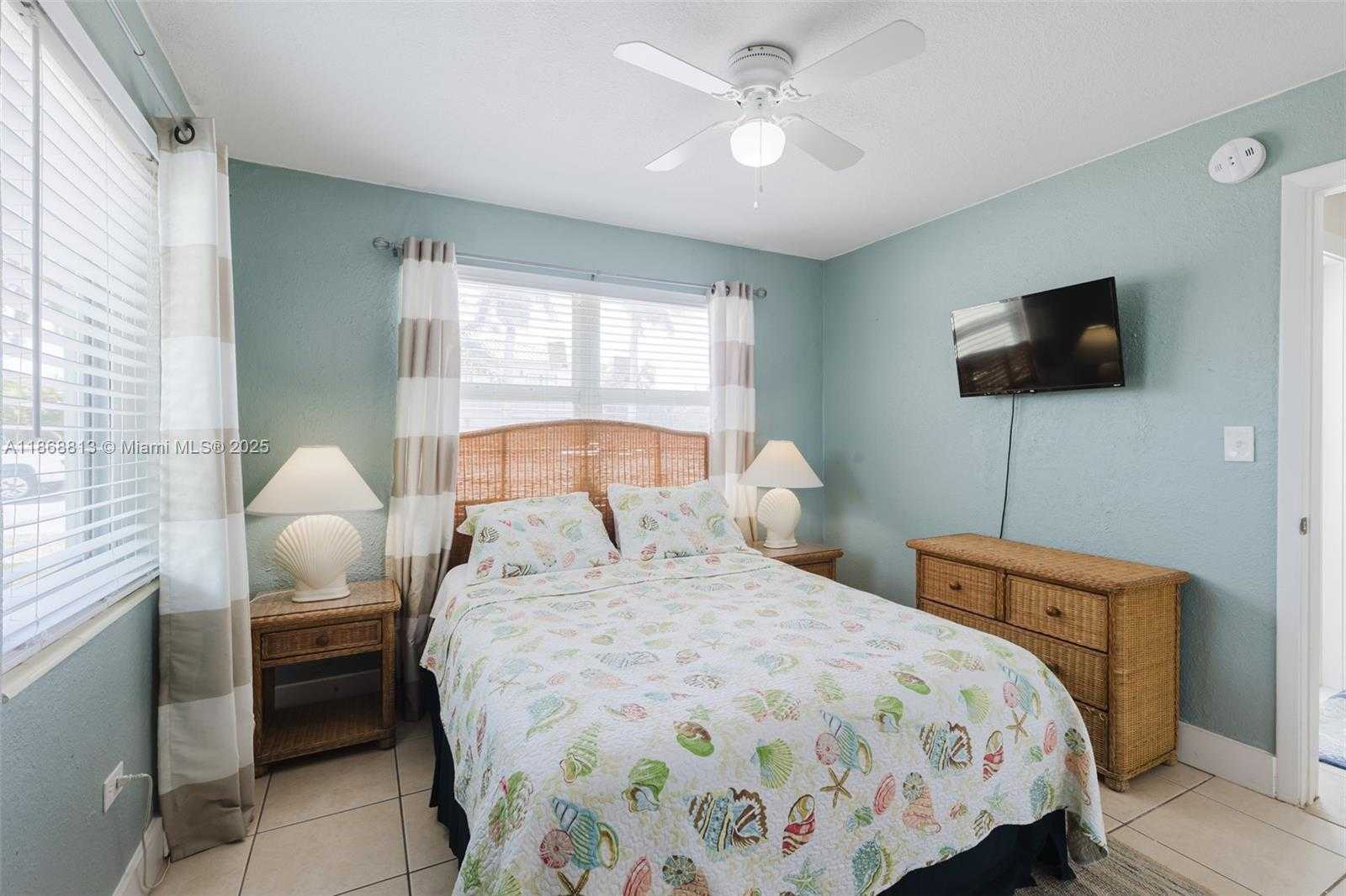 Small Image of 431 5TH ST, Key Colony Number 24