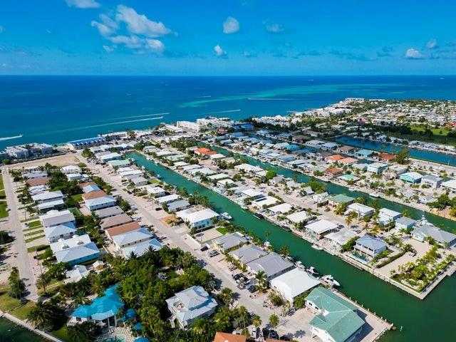 Small Image of 431 5TH ST, Key Colony Number 40