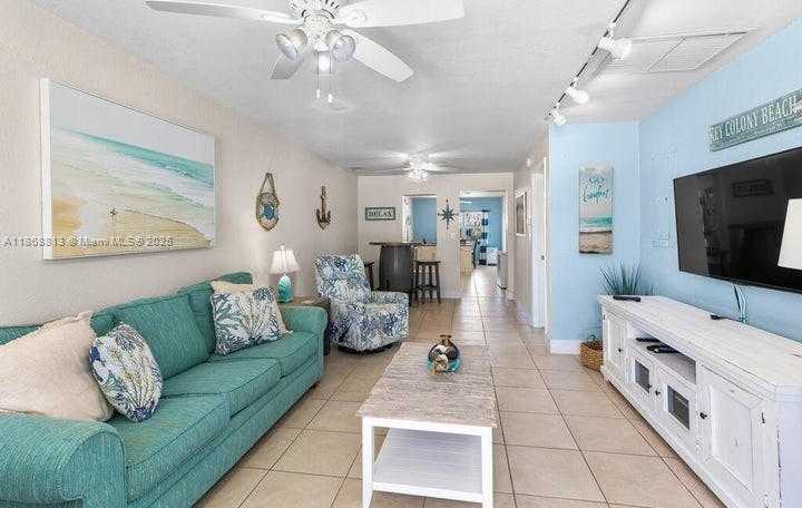 Small Image of 431 5TH ST, Key Colony Number 6