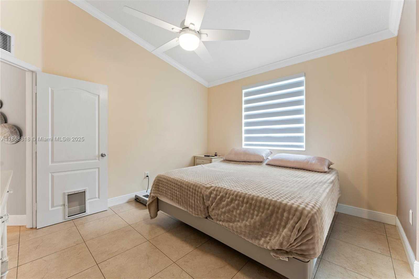 Small Image of 18332 SOUTH WEST 94TH CT, Palmetto Bay Number 28