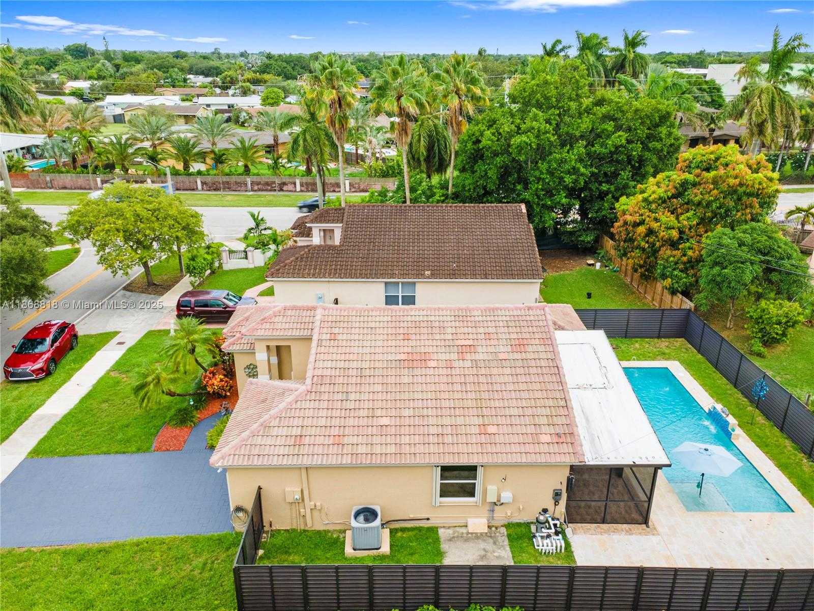 Small Image of 18332 SOUTH WEST 94TH CT, Palmetto Bay Number 40