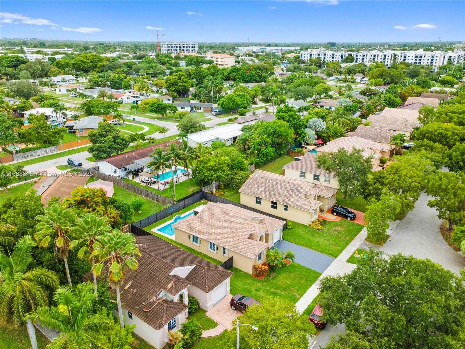 Small Image of 18332 SOUTH WEST 94TH CT, Palmetto Bay Number 44