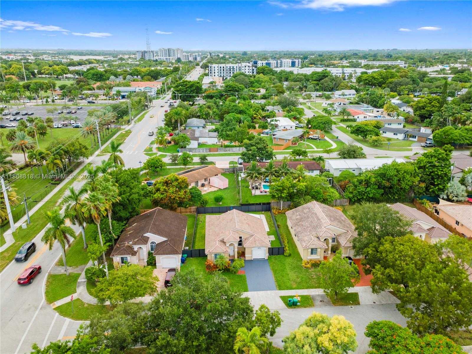Small Image of 18332 SOUTH WEST 94TH CT, Palmetto Bay Number 46