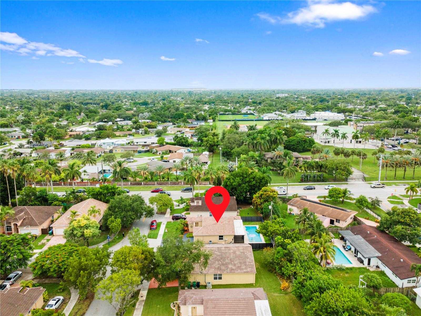 Small Image of 18332 SOUTH WEST 94TH CT, Palmetto Bay Number 49