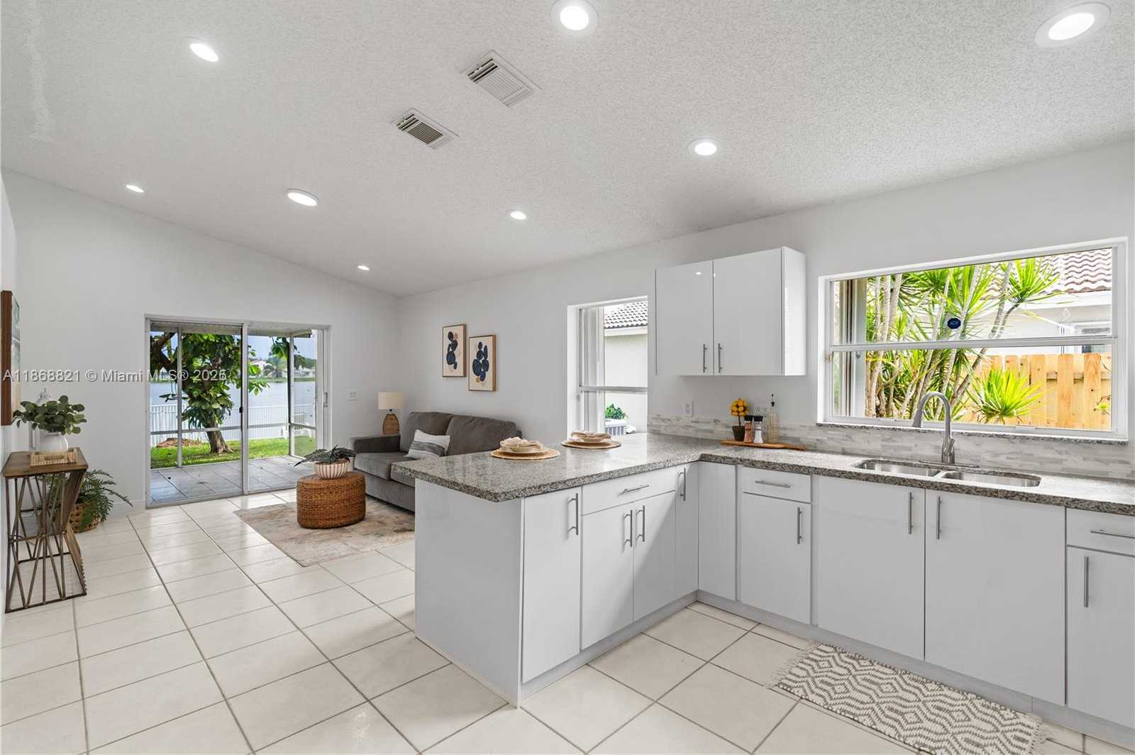 Small Image of 3439 SOUTH WEST 51ST ST, Hollywood Number 11