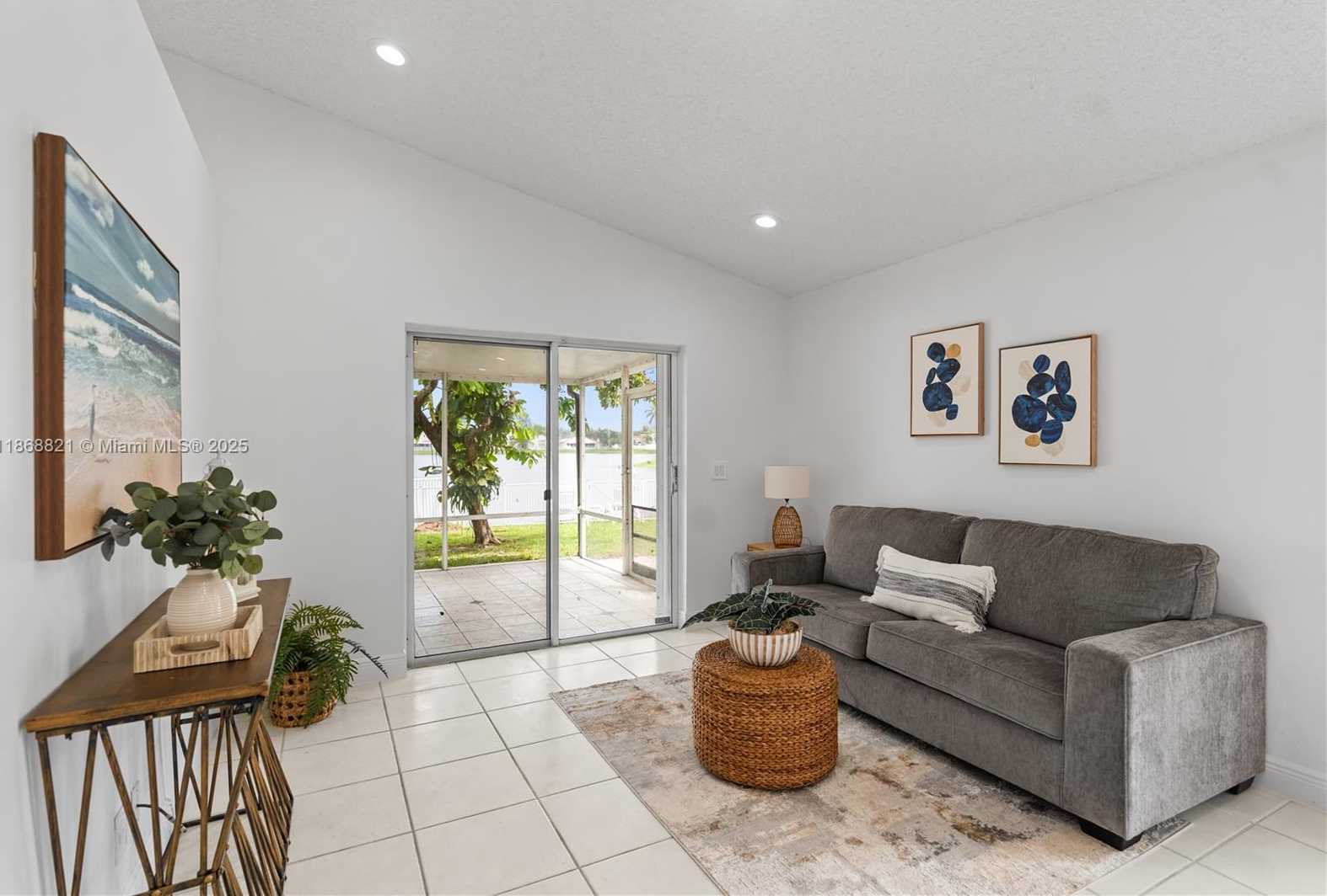 Small Image of 3439 SOUTH WEST 51ST ST, Hollywood Number 12