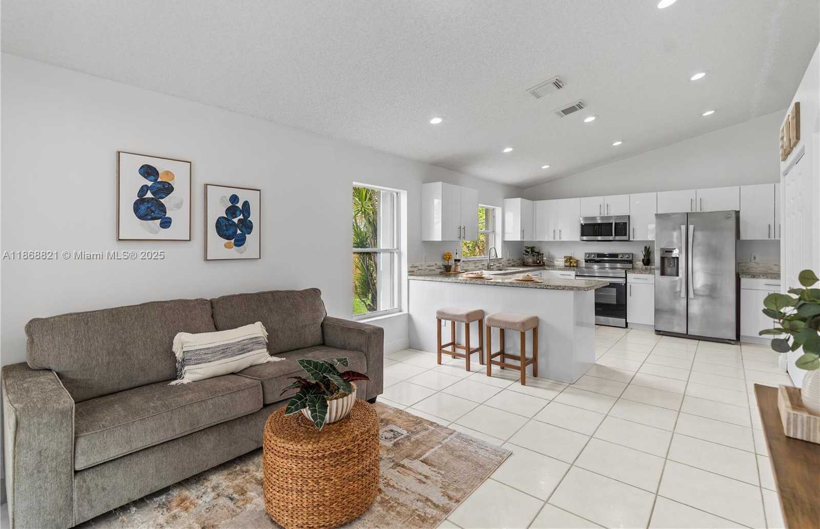 Small Image of 3439 SOUTH WEST 51ST ST, Hollywood Number 13