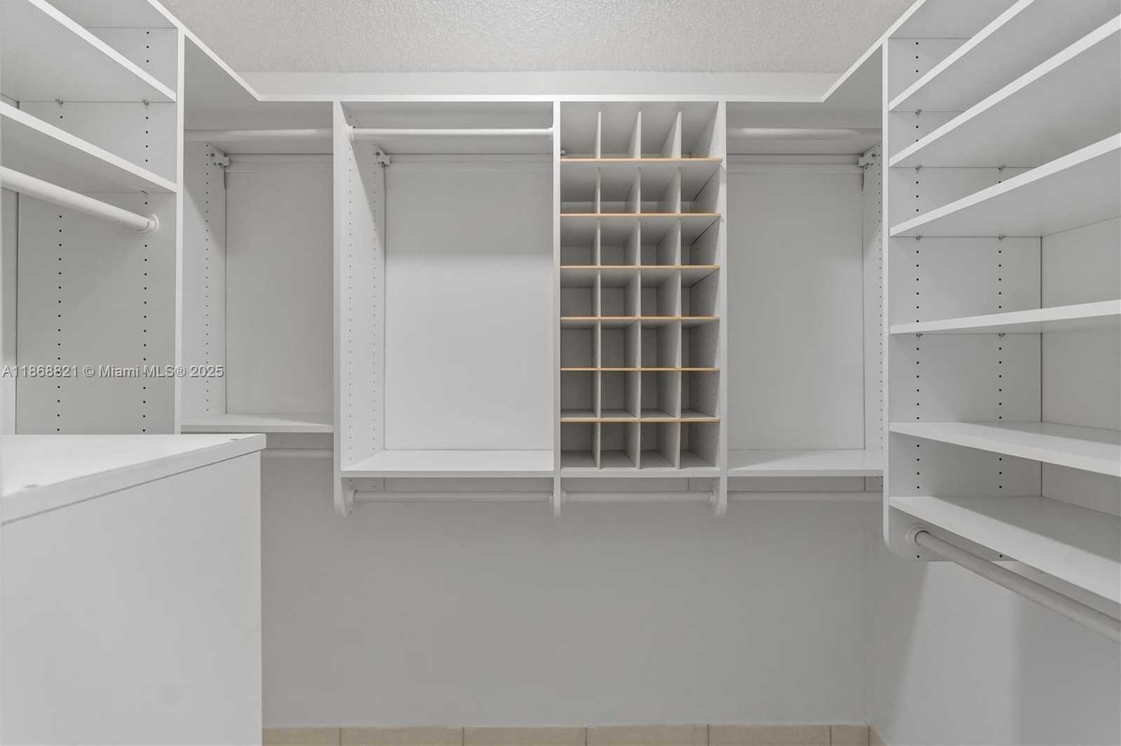 Small Image of 3439 SOUTH WEST 51ST ST, Hollywood Number 24