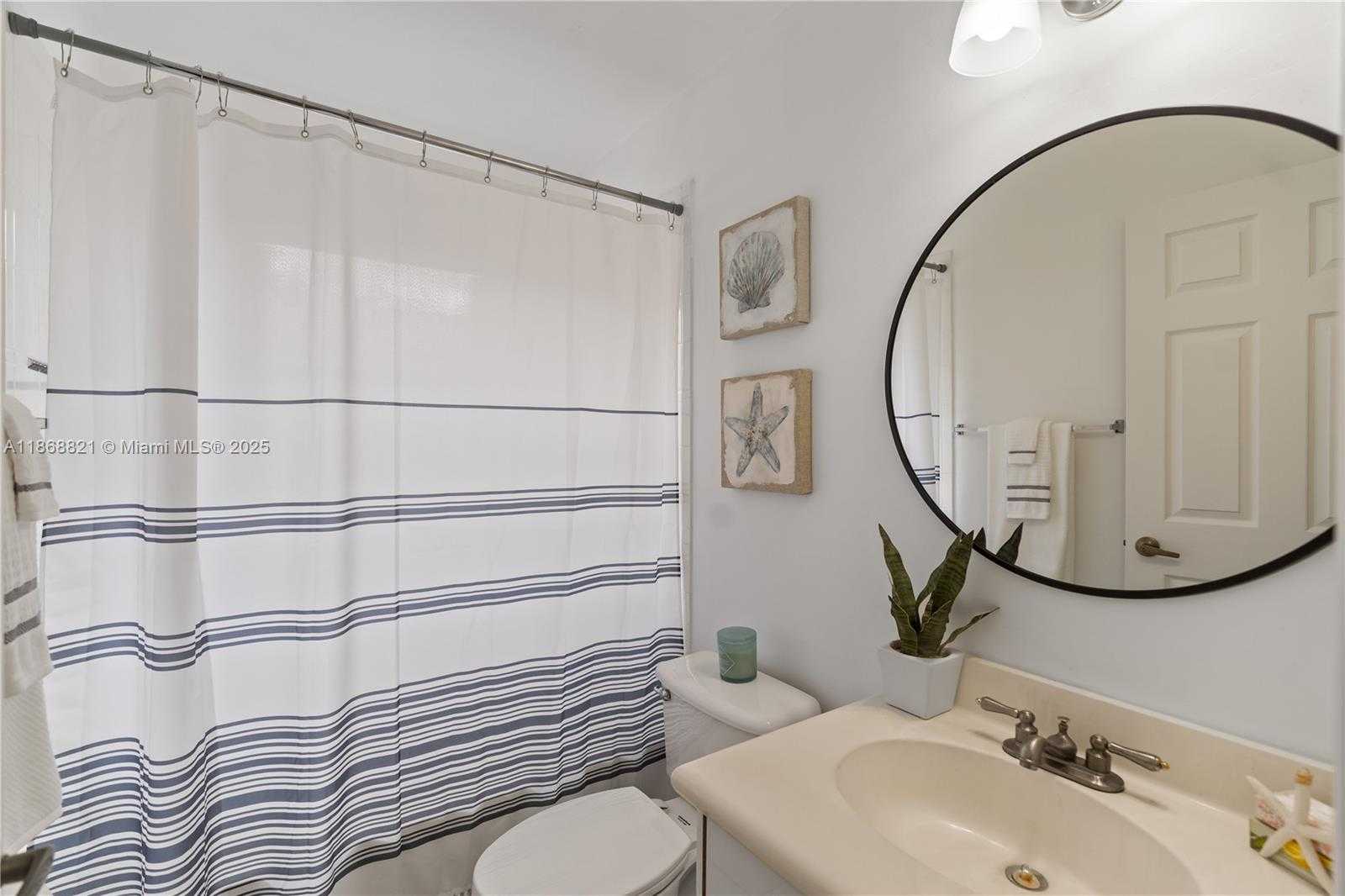 Small Image of 3439 SOUTH WEST 51ST ST, Hollywood Number 29