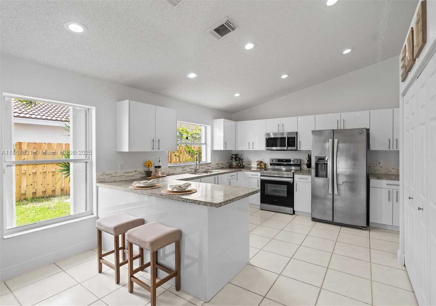 Small Image of 3439 SOUTH WEST 51ST ST, Hollywood Number 9