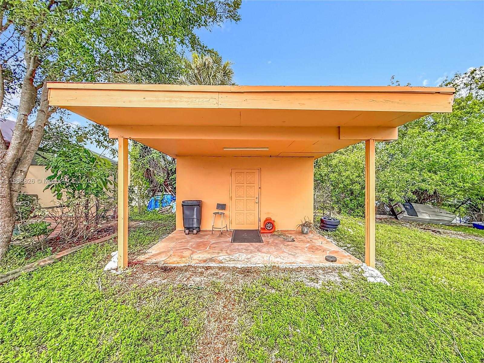 Small Image of 1521 NORTH WEST 168TH TER, Miami Gardens Number 21