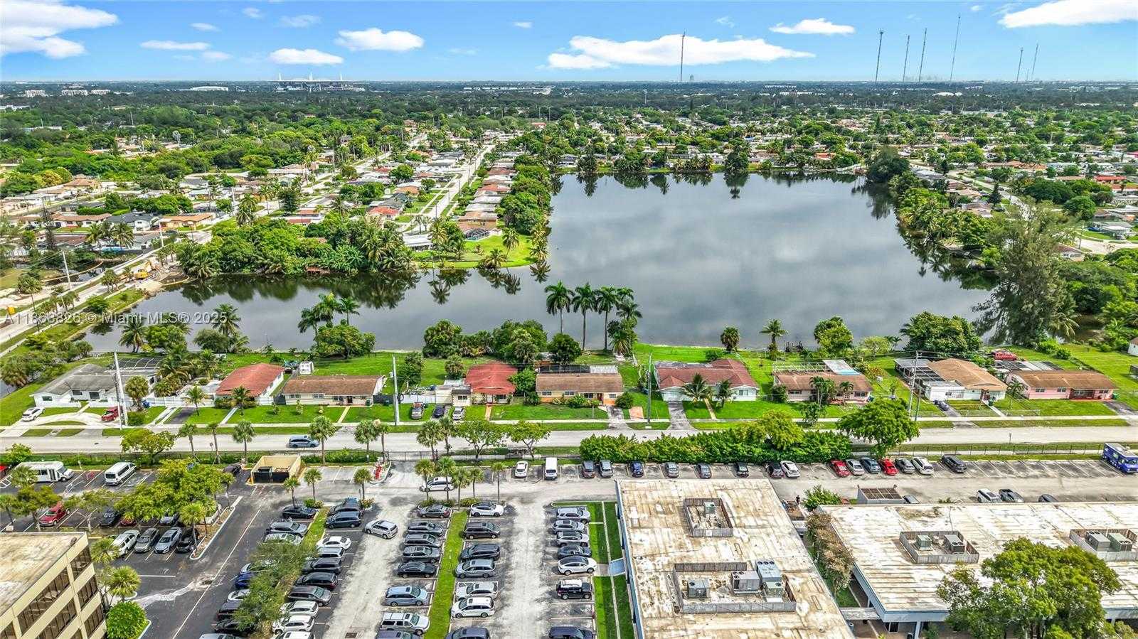 Small Image of 1521 NORTH WEST 168TH TER, Miami Gardens Number 28