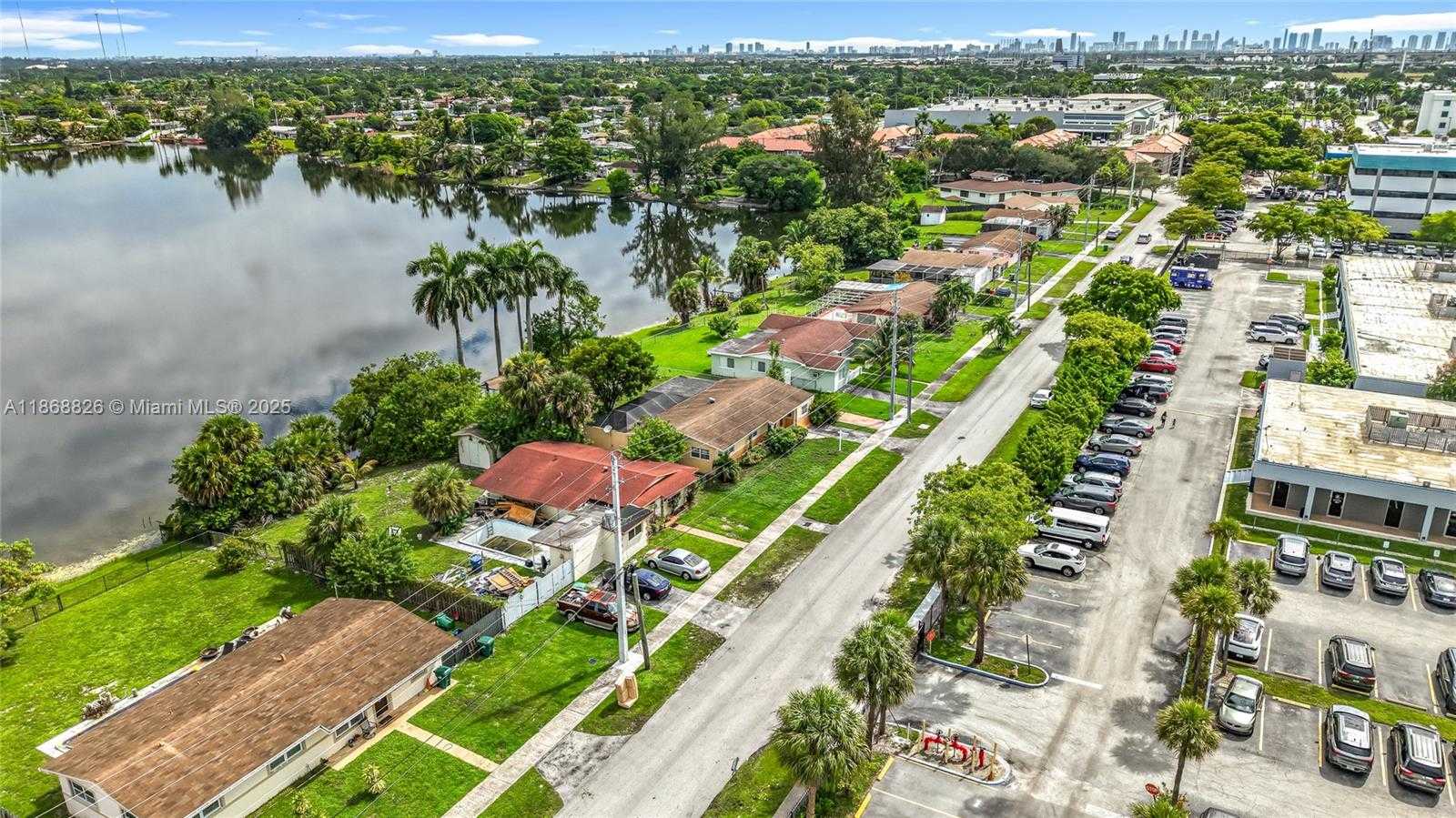 Small Image of 1521 NORTH WEST 168TH TER, Miami Gardens Number 30