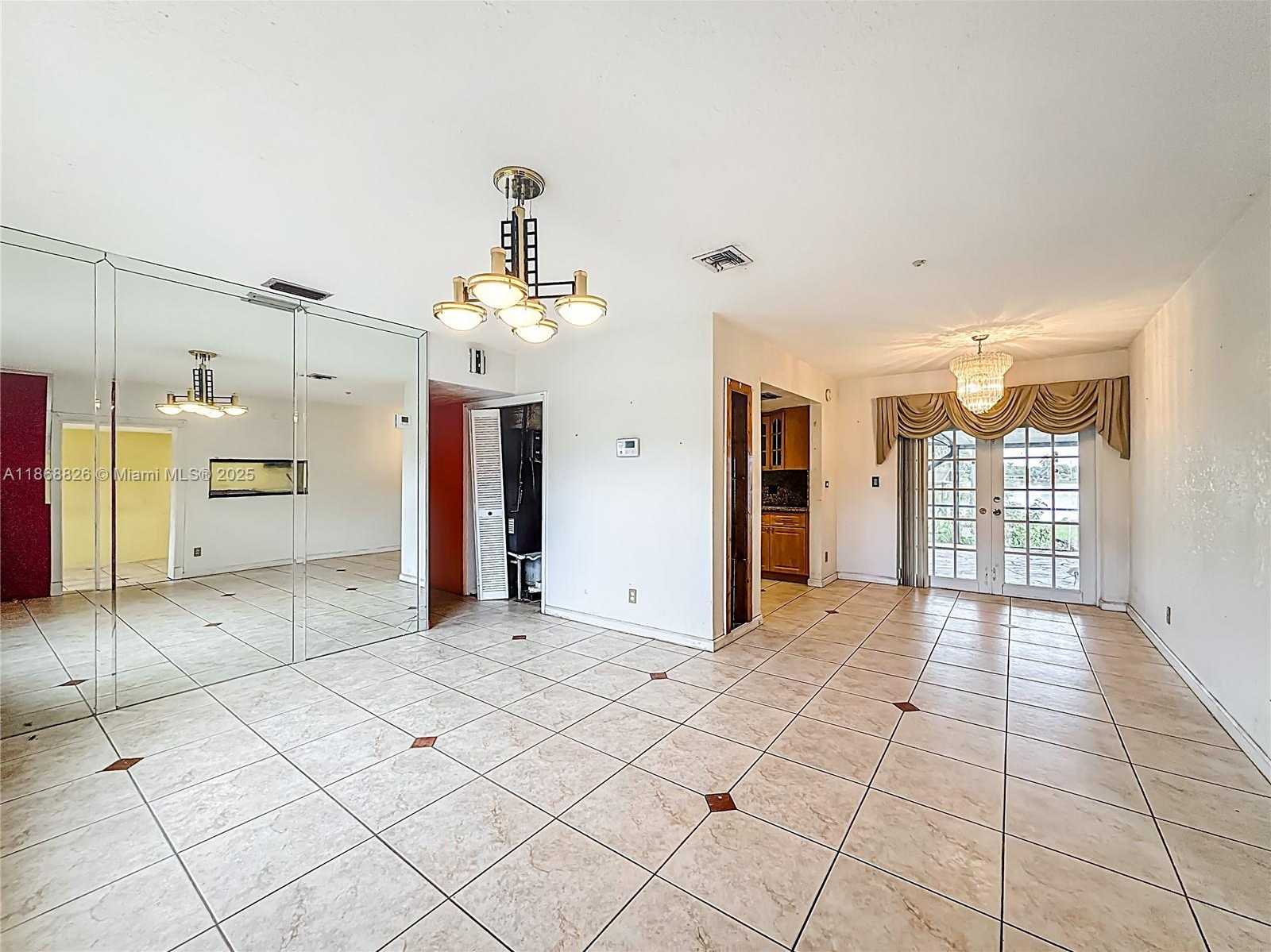 Small Image of 1521 NORTH WEST 168TH TER, Miami Gardens Number 4