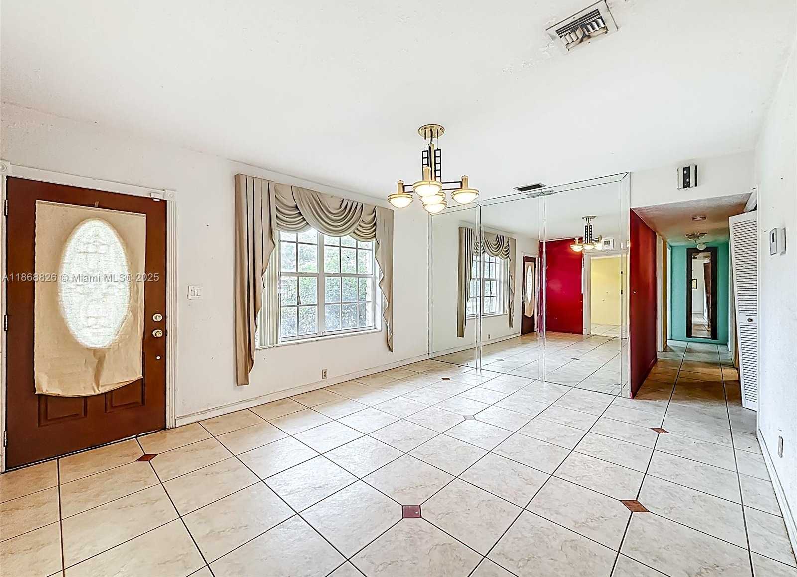 Small Image of 1521 NORTH WEST 168TH TER, Miami Gardens Number 5
